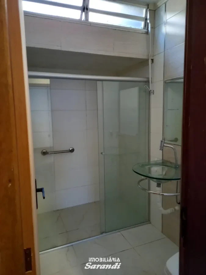 Imagem de Casa de alvenaria na frente com três dormitórios área de  77,00m² e outra nos fundos dois dormitórios área de 60,00m² bairro sarandi Porto Alegre