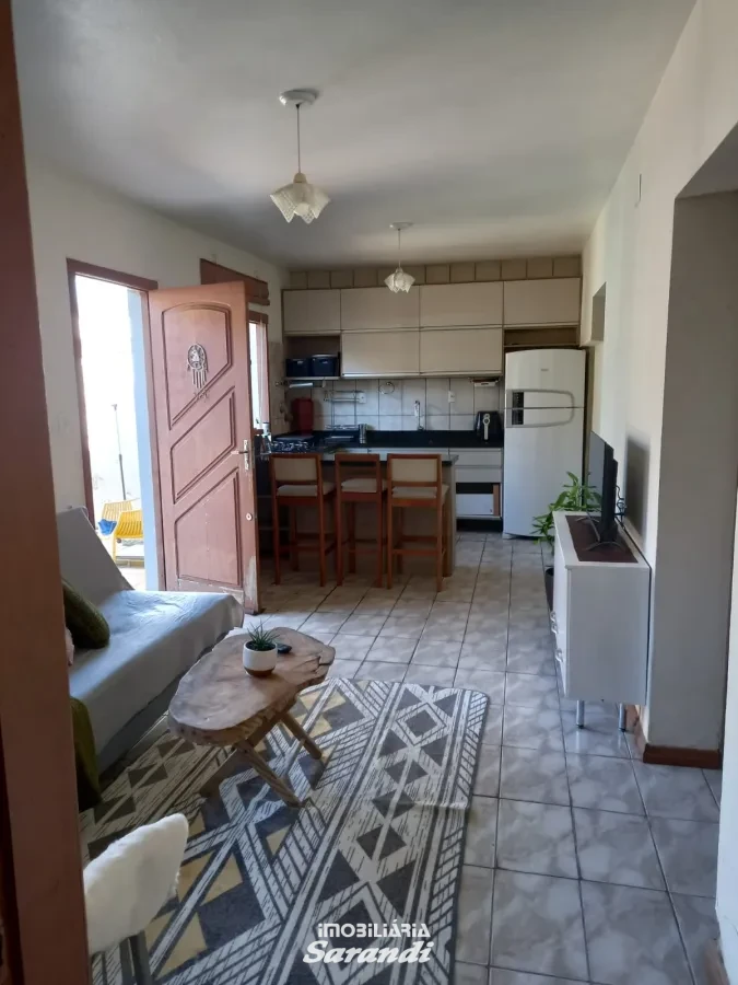Imagem de Casa de alvenaria na frente com três dormitórios área de  77,00m² e outra nos fundos dois dormitórios área de 60,00m² bairro sarandi Porto Alegre