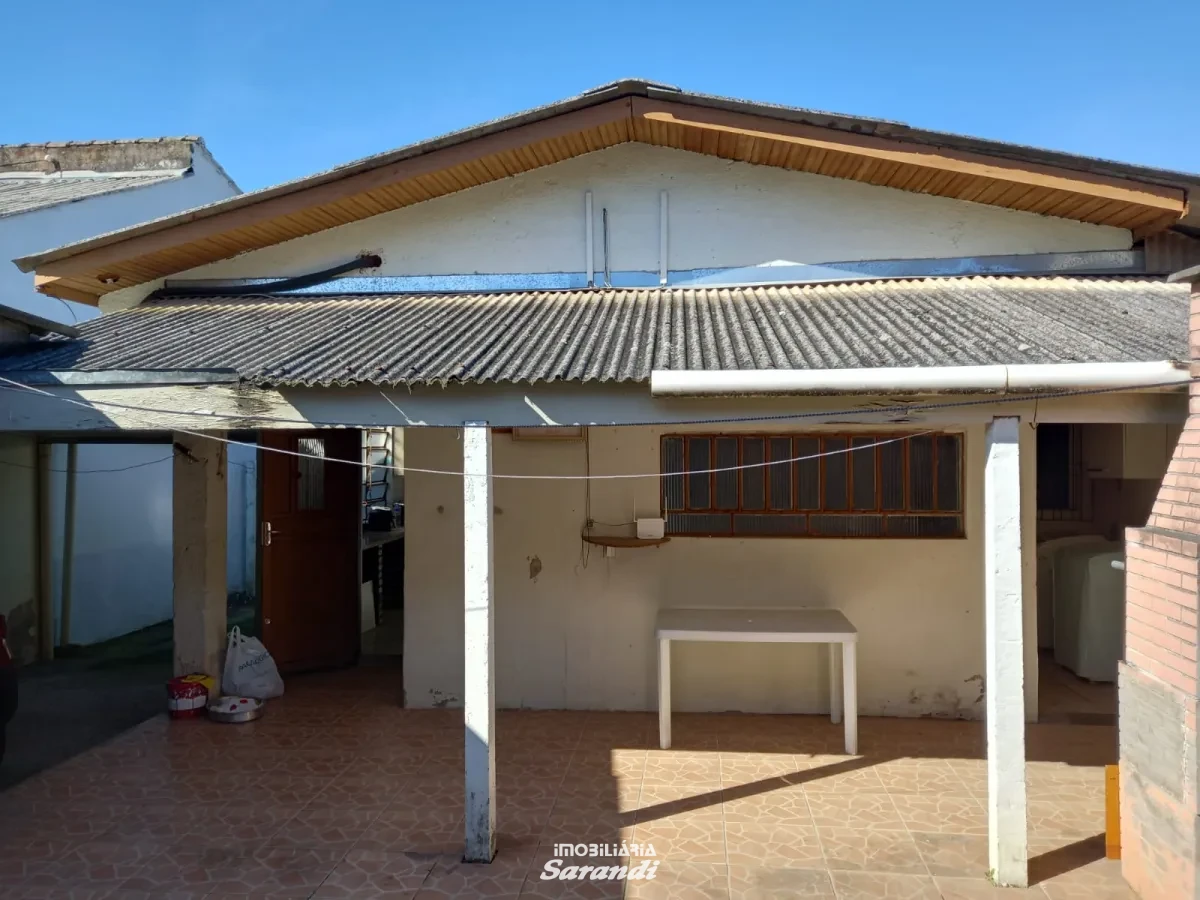 Imagem de Casa de alvenaria na frente com três dormitórios área de  77,00m² e outra nos fundos dois dormitórios área de 60,00m² bairro sarandi Porto Alegre