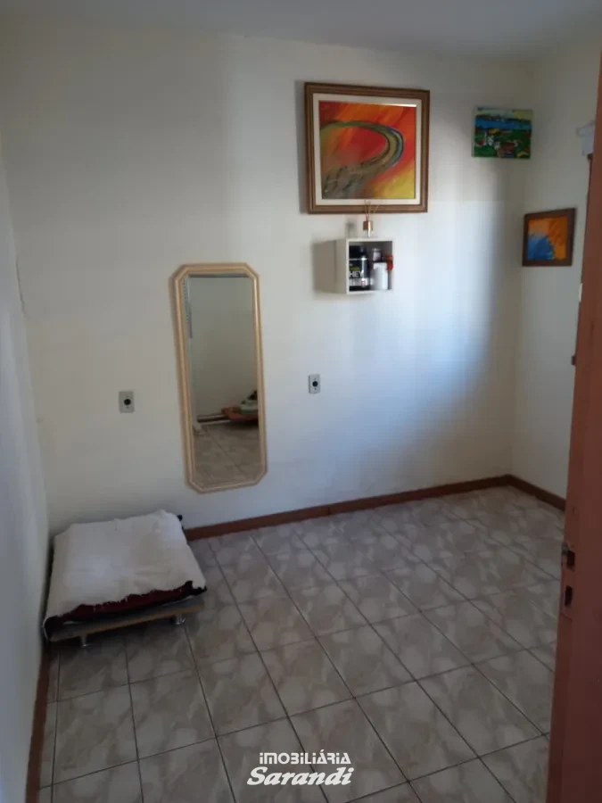 Imagem de Casa de alvenaria na frente com três dormitórios área de  77,00m² e outra nos fundos dois dormitórios área de 60,00m² bairro sarandi Porto Alegre