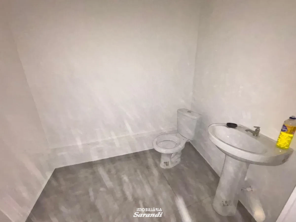 Imagem de Loja comercial com aproximadamente 500 m² com estacionamento para clientes