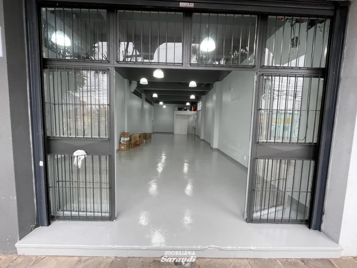 Imagem de Bela loja comercial próxima da avenida Baltazar de Oliveira Garcia com área de 89,,94m² com salão amplo e dois banheiros