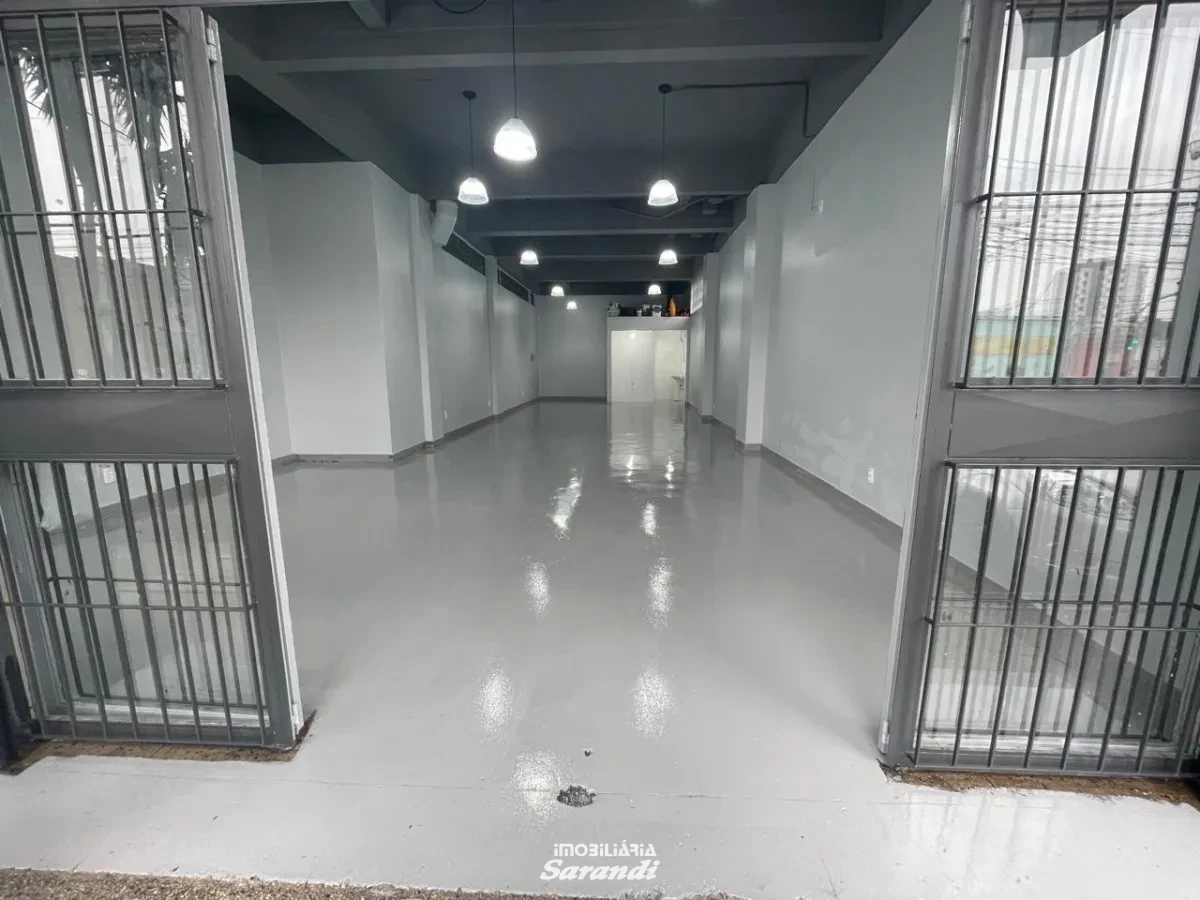 Imagem de Bela loja comercial próxima da avenida Baltazar de Oliveira Garcia com área de 89,,94m² com salão amplo e dois banheiros