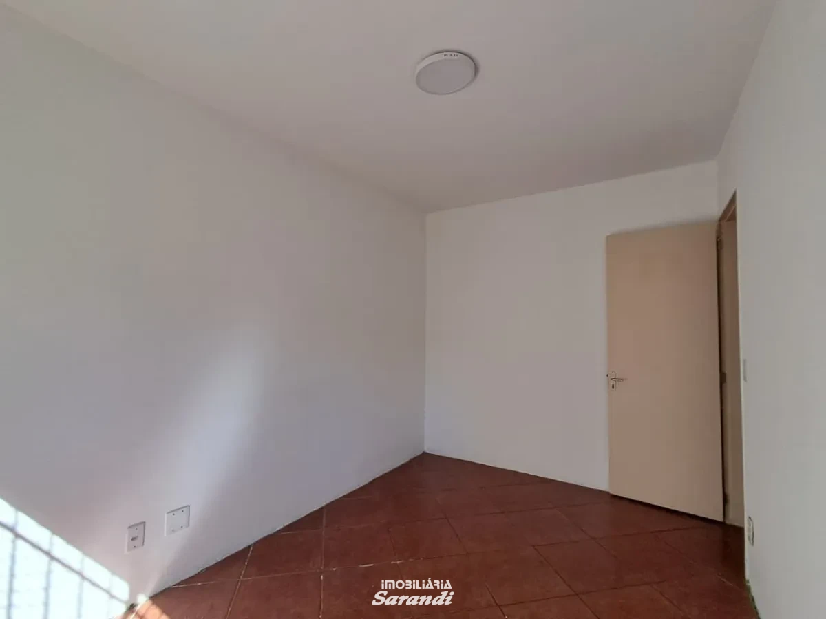 Imagem de Apartamento térreo com 2 dormitórios e vaga de garagem.
