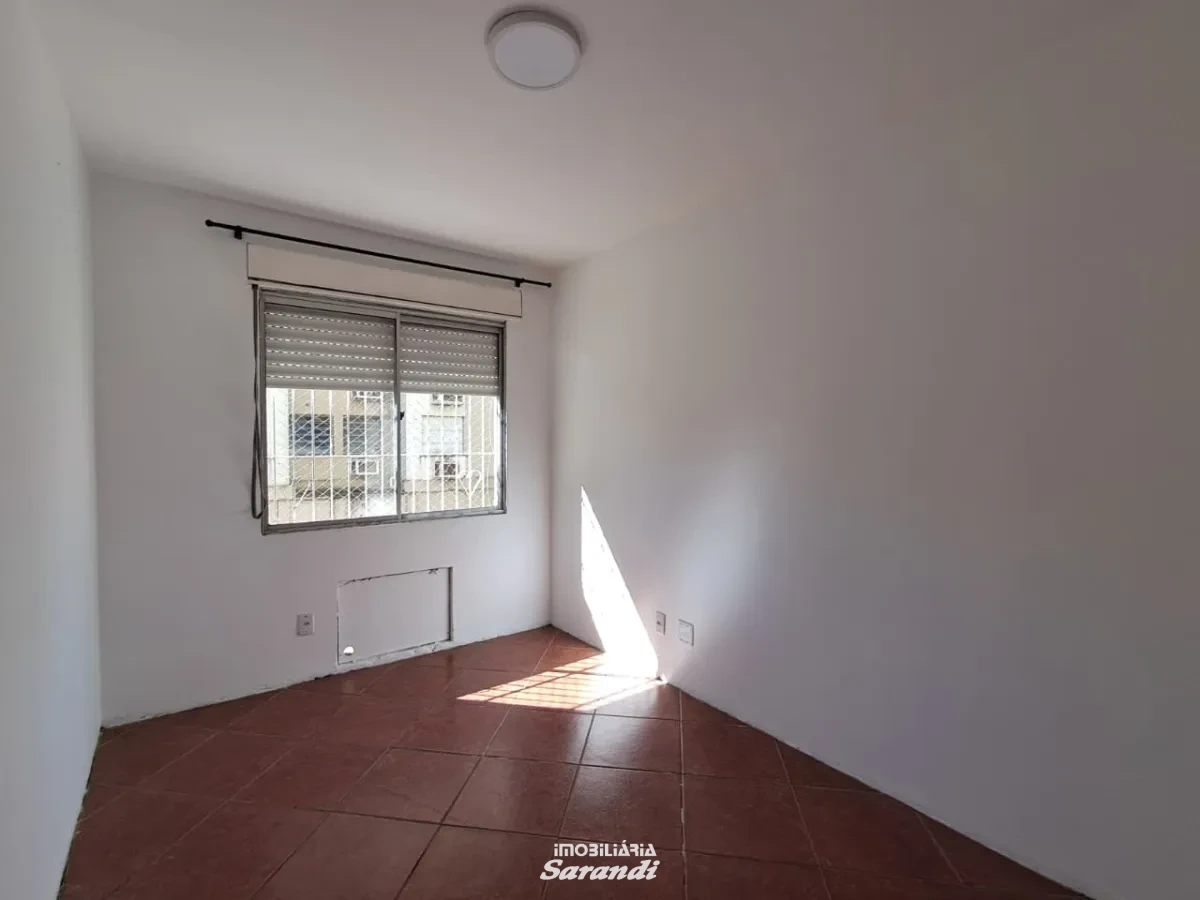 Imagem de Apartamento térreo com 2 dormitórios e vaga de garagem.