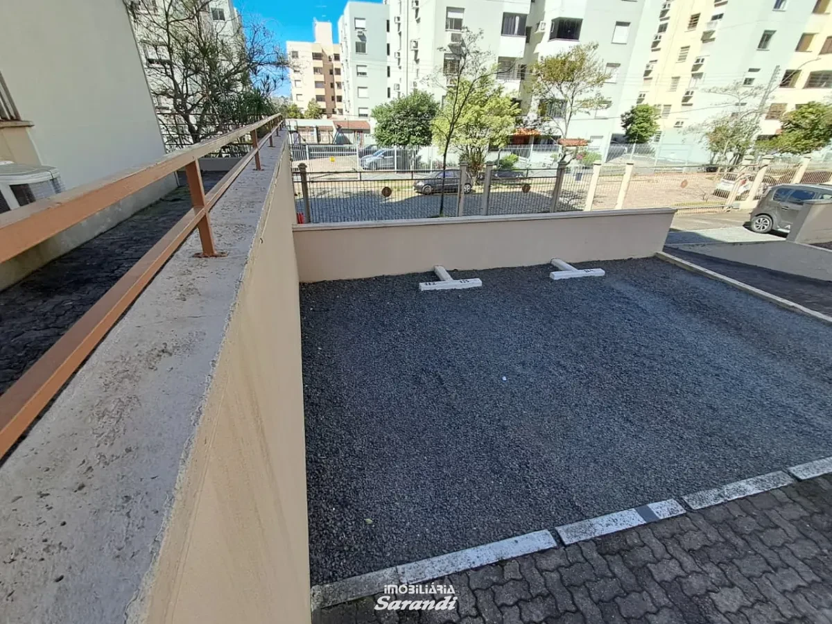Imagem de Apartamento térreo com 2 dormitórios e vaga de garagem.