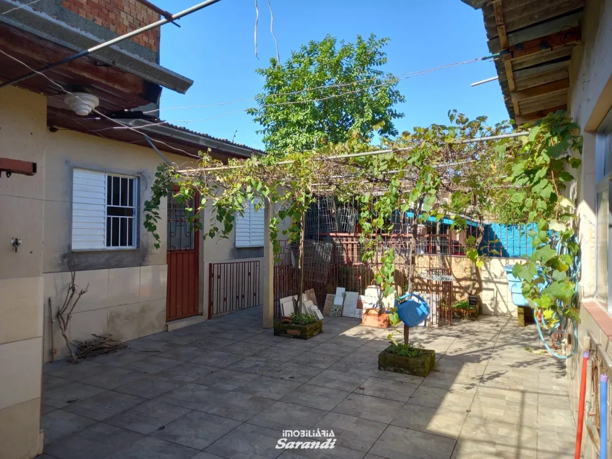 Imagem de Casa reformada com três dormitórios bairro sarandi Porto Alegre