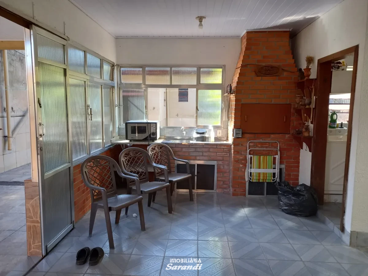 Imagem de Casa reformada com três dormitórios bairro sarandi Porto Alegre