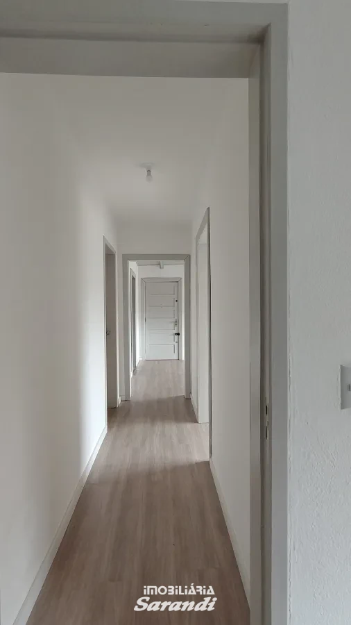 Imagem de Apartamento de três dormitórios com garagem coberta, que ACEITA VENDA POR COMPRA ASSISTIDA.