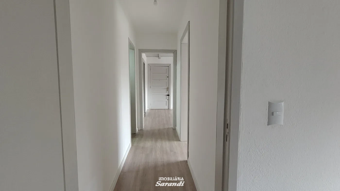 Imagem de Apartamento de três dormitórios com garagem coberta, que ACEITA VENDA POR COMPRA ASSISTIDA.