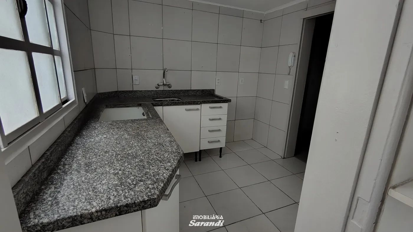 Imagem de Apartamento de três dormitórios com garagem coberta, que ACEITA VENDA POR COMPRA ASSISTIDA.