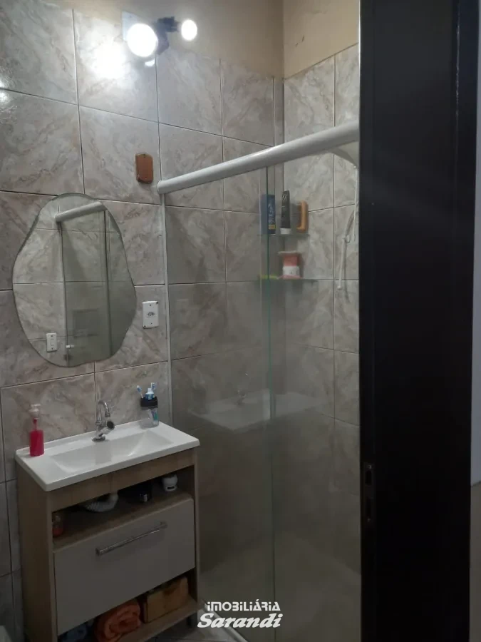 Imagem de Casa de alvenaria com três dormitórios bairro  Santa Rosa de Lima Porto Alegre