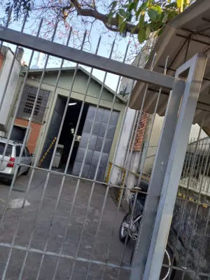 Imagem de Depósito com área de 201,00m² situado no bairro Navegantes em Porto Alegre