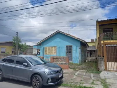 Imagem de Duas Casas de alvenaria construídas no terreno ambas com dois dormitórios e demais peças bairro sarandi Porto Alegre