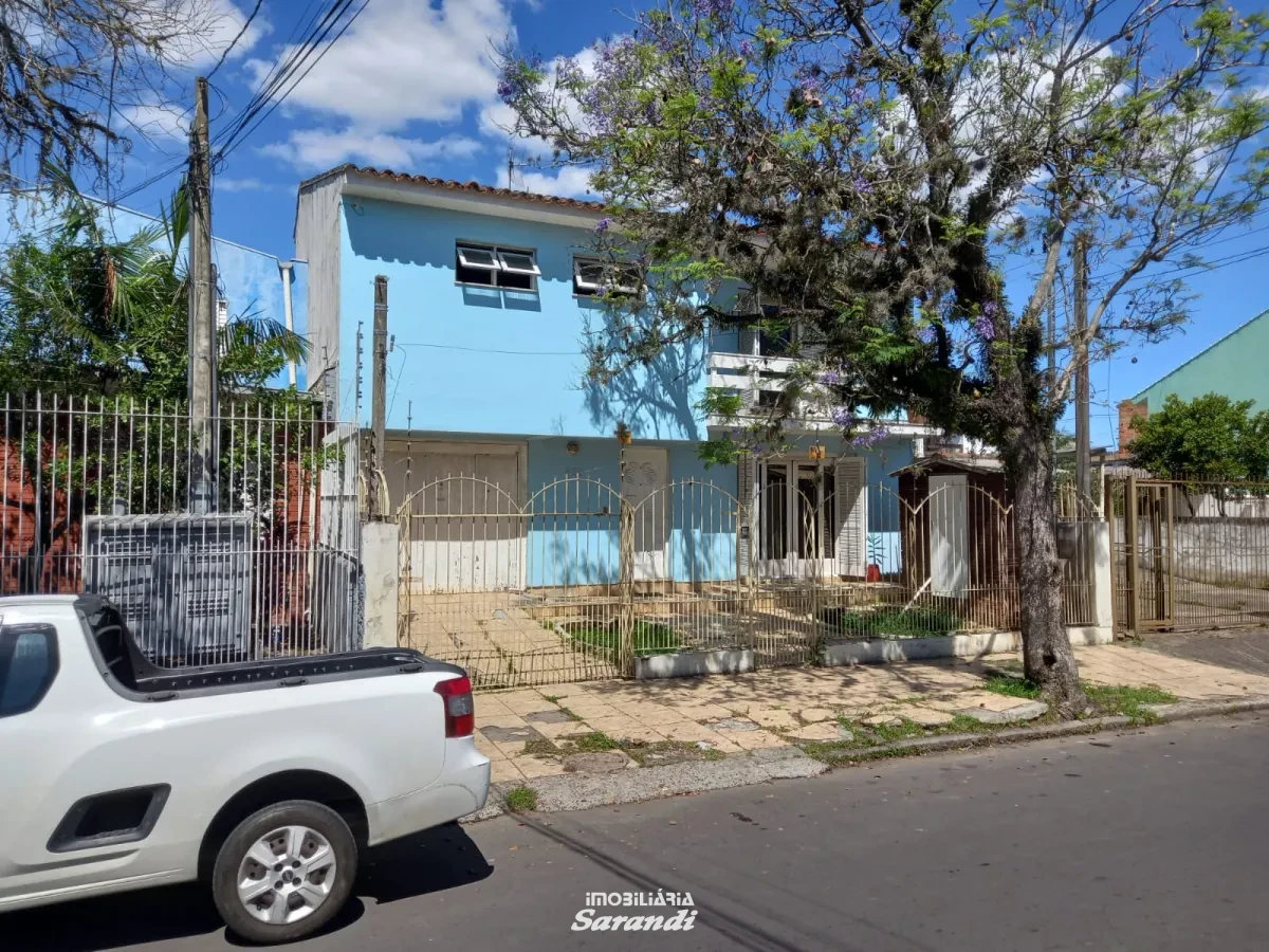 Imagem de Sobrado de alvenaria com quatro dormitórios, quatro banheiros, piscina