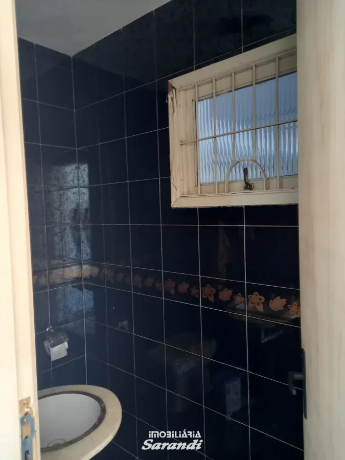 Imagem de Sobrado de alvenaria com quatro dormitórios, quatro banheiros, piscina