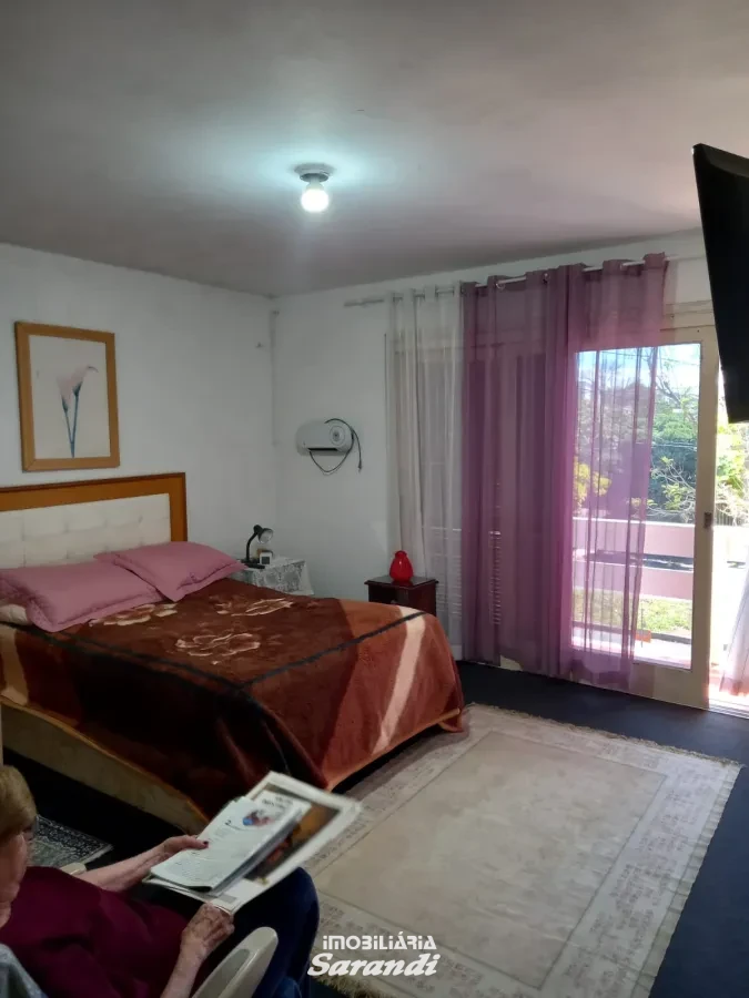 Imagem de Sobrado de alvenaria com quatro dormitórios, quatro banheiros, piscina