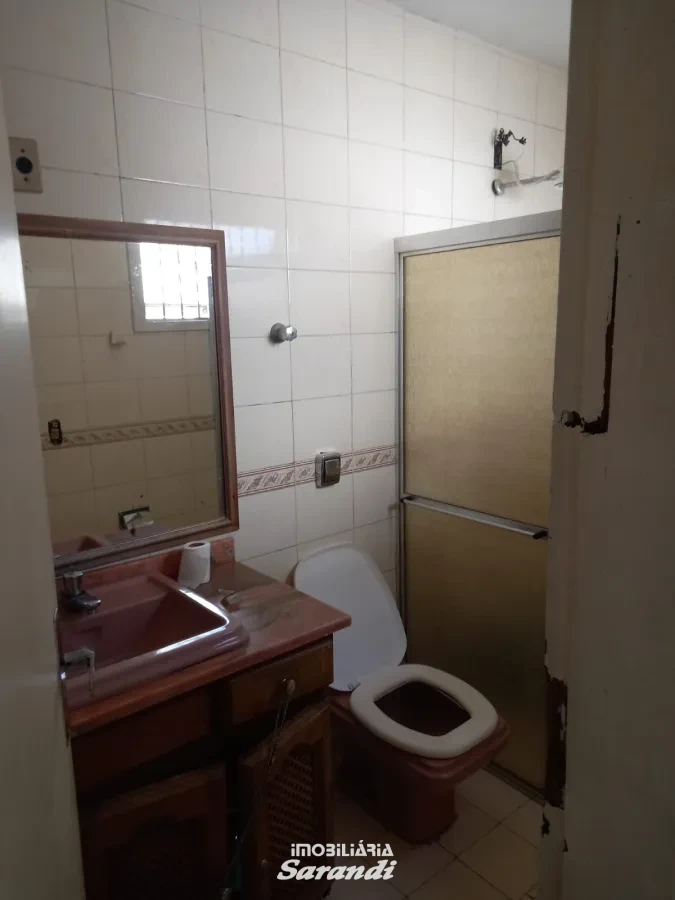 Imagem de Sobrado de alvenaria com quatro dormitórios, quatro banheiros, piscina