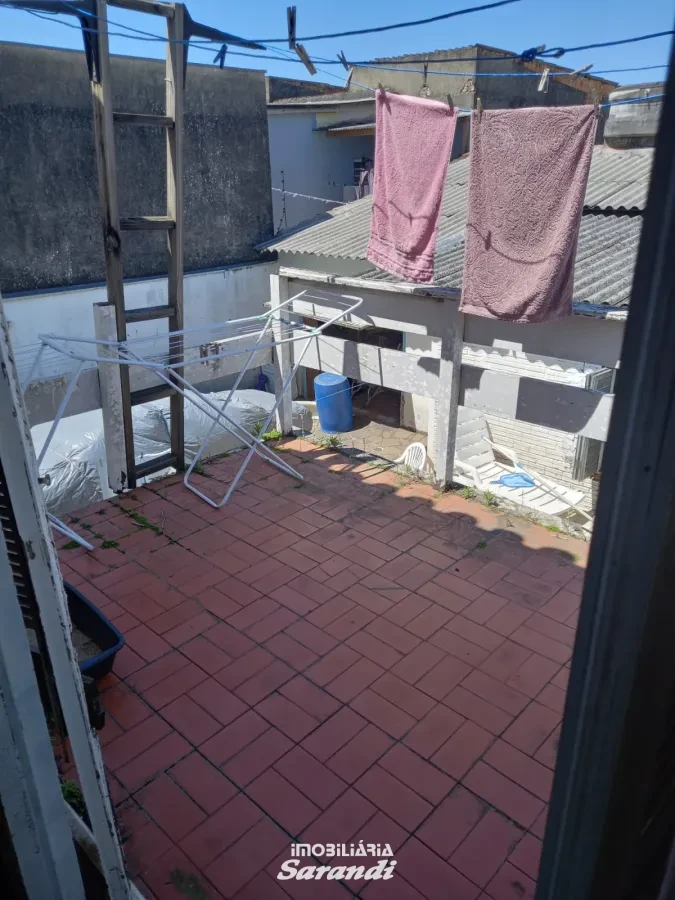 Imagem de Sobrado de alvenaria com quatro dormitórios, quatro banheiros, piscina