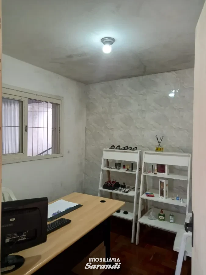 Imagem de Sobrado de alvenaria com quatro dormitórios, quatro banheiros, piscina