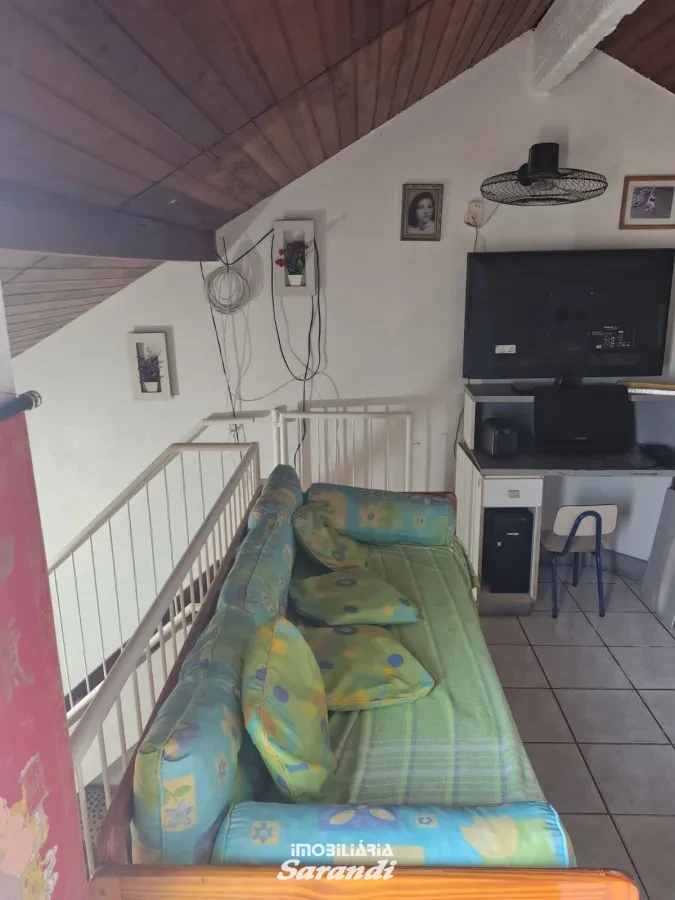 Imagem de Casa de Alvenaria com três dormitórios com garagem situada no bairro Costa e Silva Porto Alegre