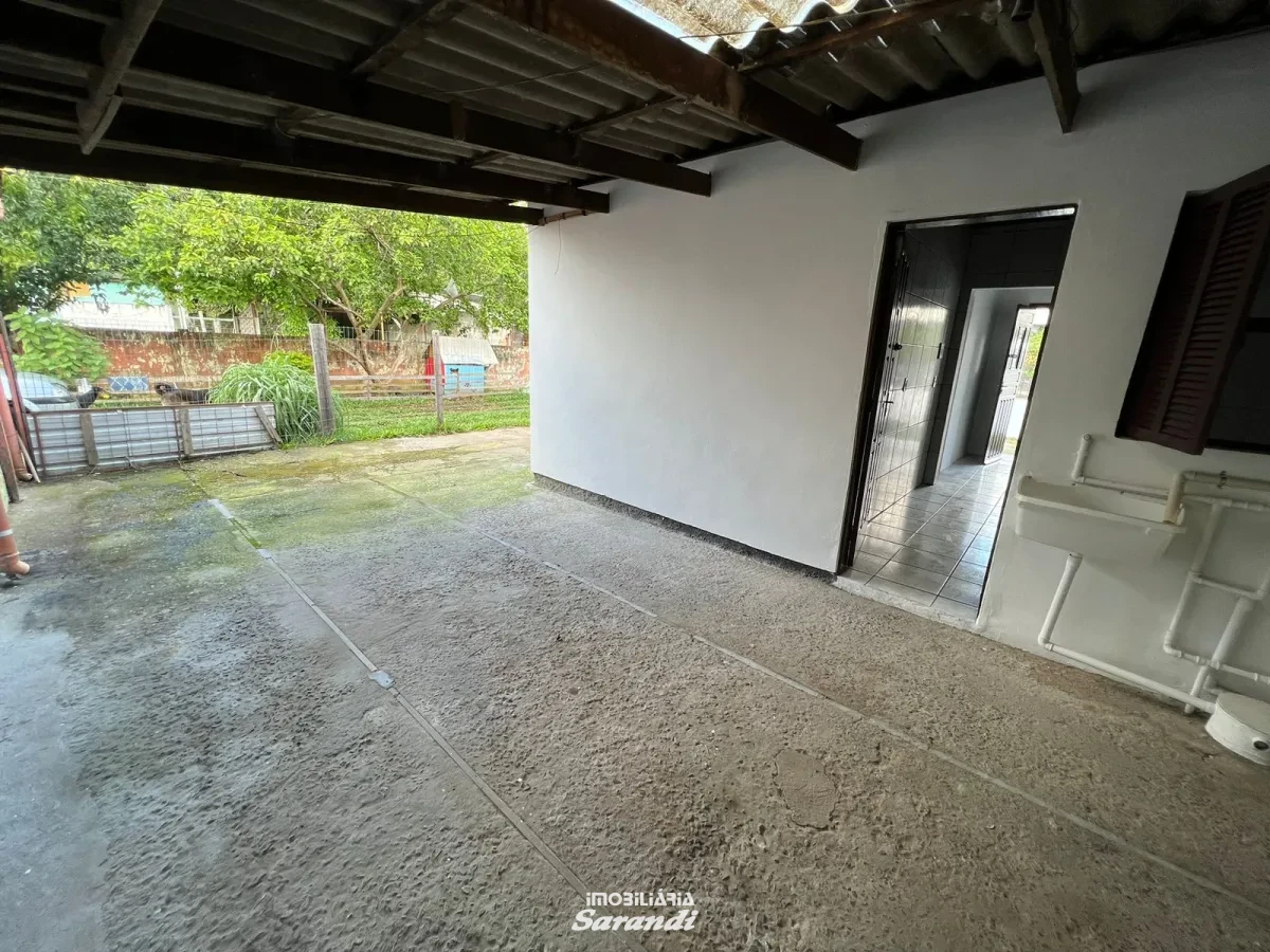 Imagem de Casa de alvenaria com 2 dormitórios no bairro Sarandi