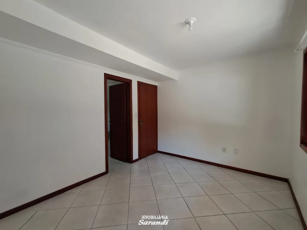 Imagem de Apartamento térreo com 03 dormitórios sendo um deles suíte.