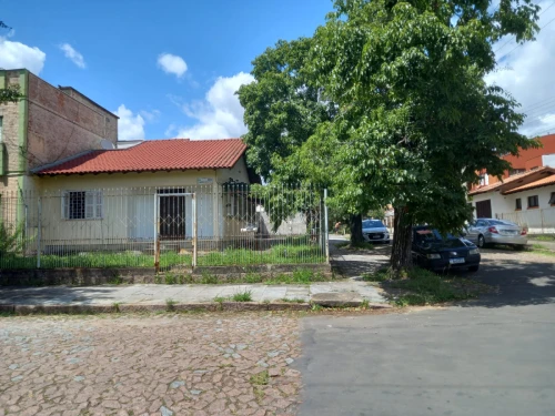 Imagem de Casa de esquina três dormitórios bairro minuano Porto Alegre