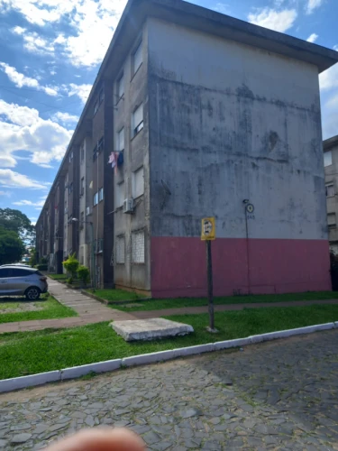 Imagem de Apartamento térreo reformado condomínio Fernando Ferrari dois dormitórios