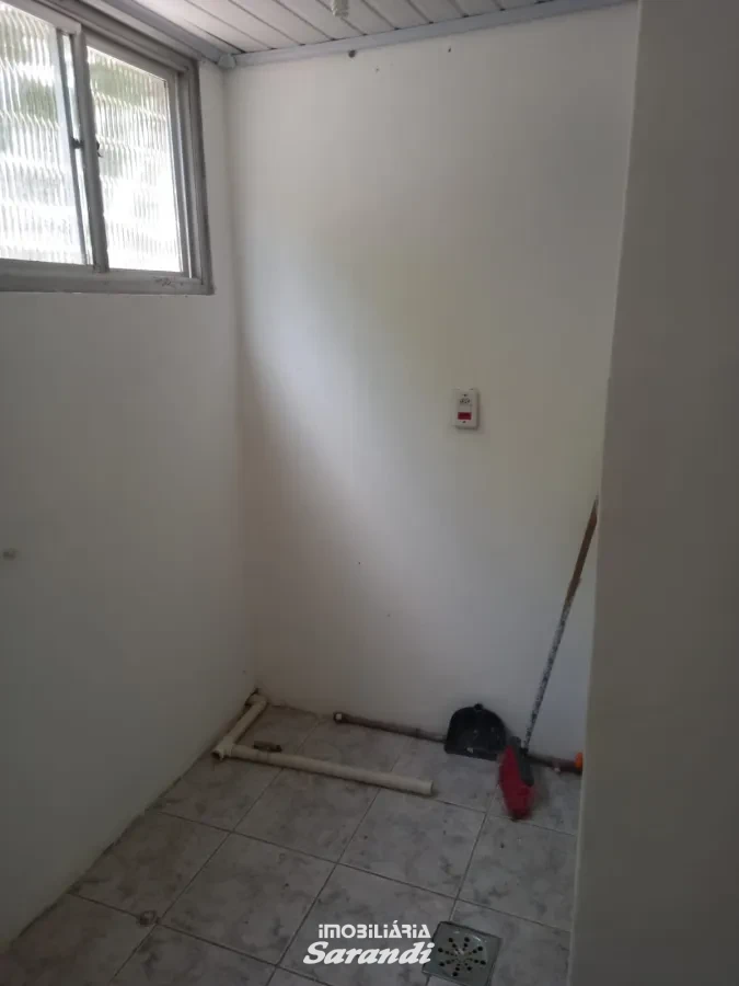 Imagem de Apartamento térreo reformado condomínio Fernando Ferrari dois dormitórios