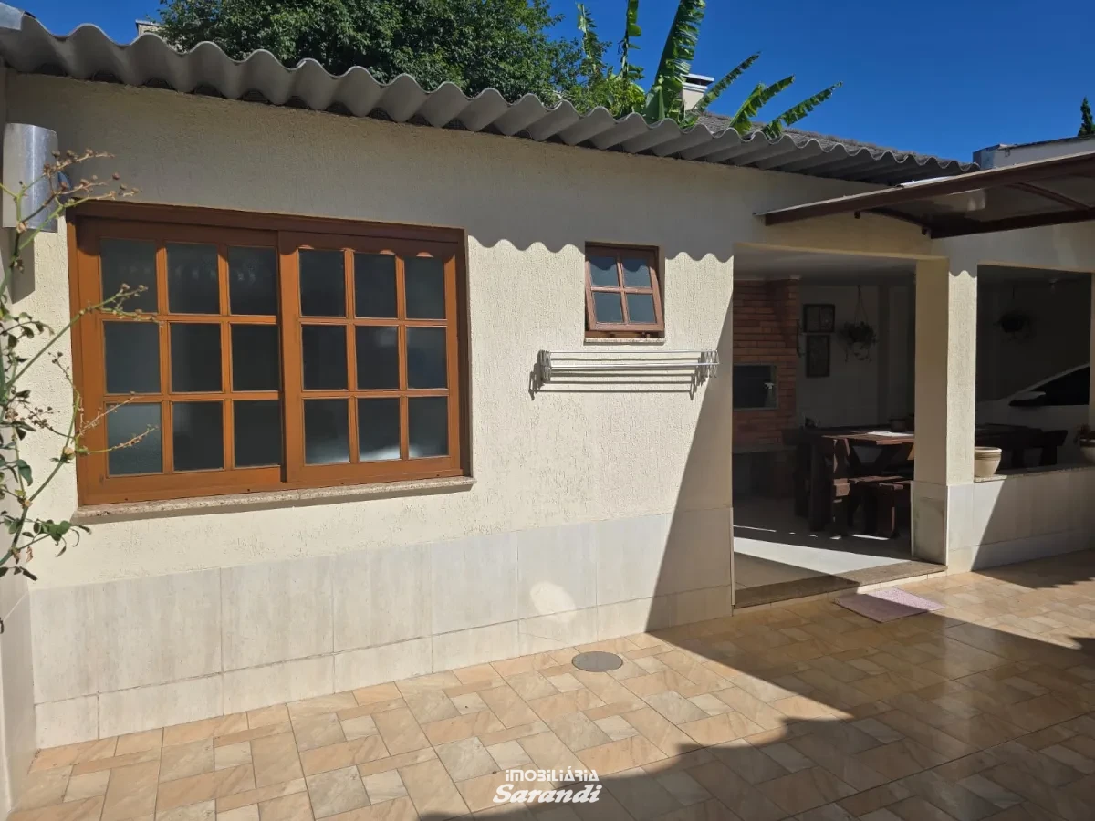 Imagem de EXELENTE OPORTUNIDADE, casa de alvenaria semi- mobiliada, três dormitórios Bairro Minuano Porto Alegre