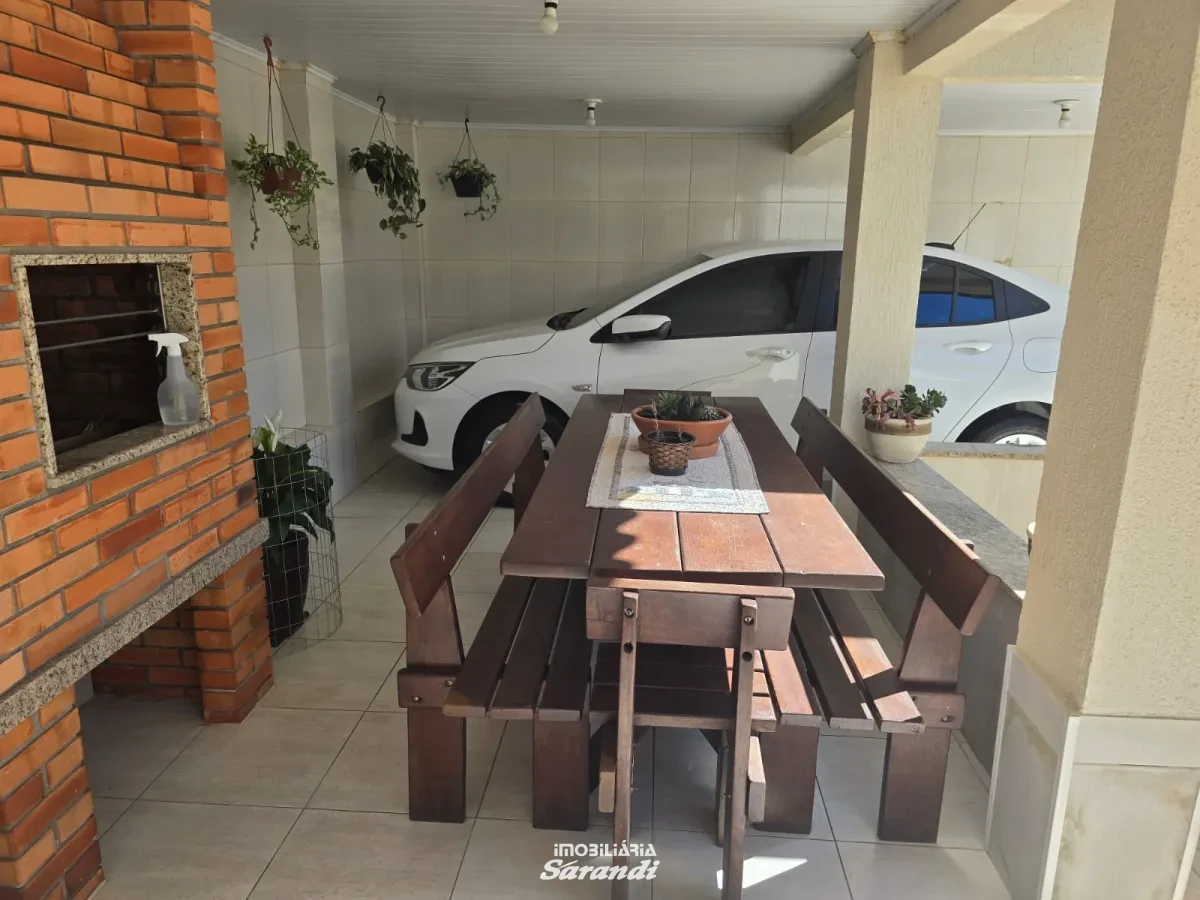 Imagem de EXELENTE OPORTUNIDADE, casa de alvenaria semi- mobiliada, três dormitórios Bairro Minuano Porto Alegre