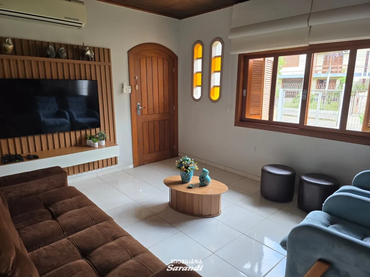 Imagem de EXELENTE OPORTUNIDADE, casa de alvenaria semi- mobiliada, três dormitórios Bairro Minuano Porto Alegre