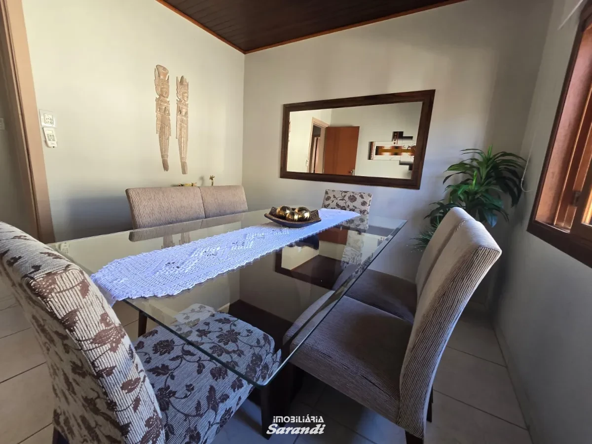 Imagem de EXELENTE OPORTUNIDADE, casa de alvenaria semi- mobiliada, três dormitórios Bairro Minuano Porto Alegre