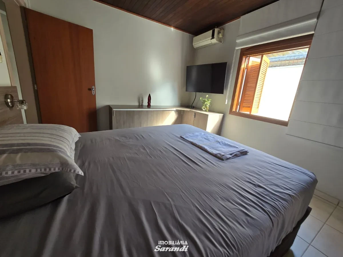 Imagem de EXELENTE OPORTUNIDADE, casa de alvenaria semi- mobiliada, três dormitórios Bairro Minuano Porto Alegre