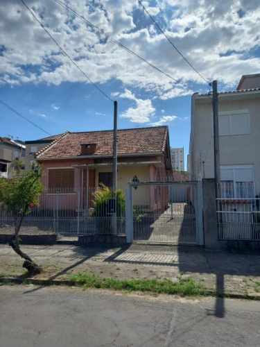 Imagem de Casa de alvenaria dois dormitórios bairro São Sebastião Porto Alegre