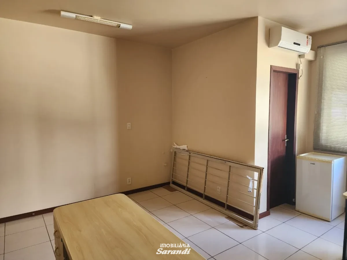 Sala comercial com 26m² mobiliada no bairro Jardim Lindoia - Cristo Redentor, Porto Alegre [4189]
