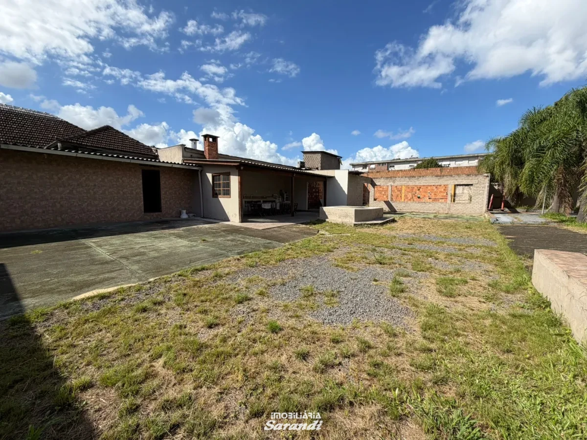 Terreno com aproximadamente 312m² - Área coberta com churrasqueira de aproximadamente 31,54m² - Santa Rosa de Lima, Porto Alegre [4198]
