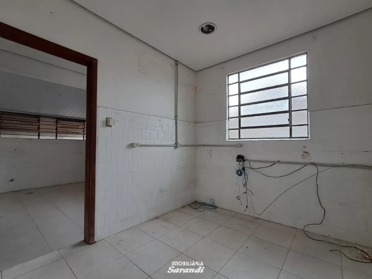 Casa comercial com 5 salas e casa auxiliar - Passo da Areia, Porto Alegre [1047]