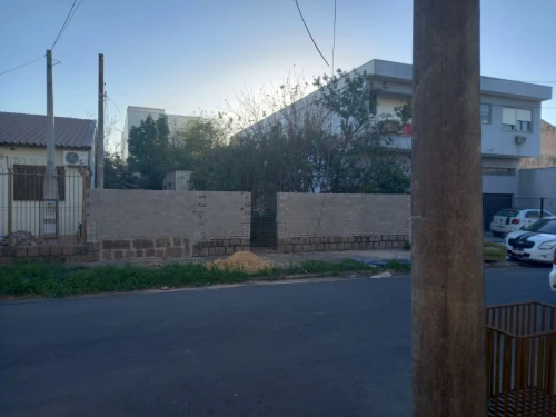 Imagem de Terreno com 300,00m² bairro sarandi com frente de 10,00 metros a três quadras da Avenida Assis Brasil