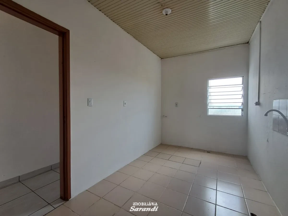 Apartamento Reformado com 2 Dormitórios, Pátio Privativo e Vaga – Sem IPTU - Santa Rosa de Lima, Porto Alegre [4207]