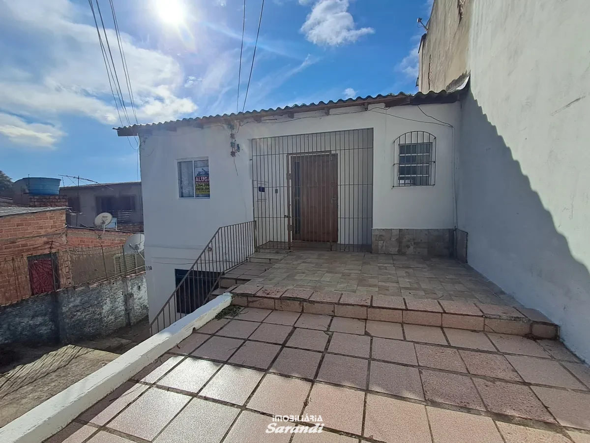 Imagem de Apartamento Reformado com 2 Dormitórios, Pátio Privativo e Vaga – Sem IPTU
