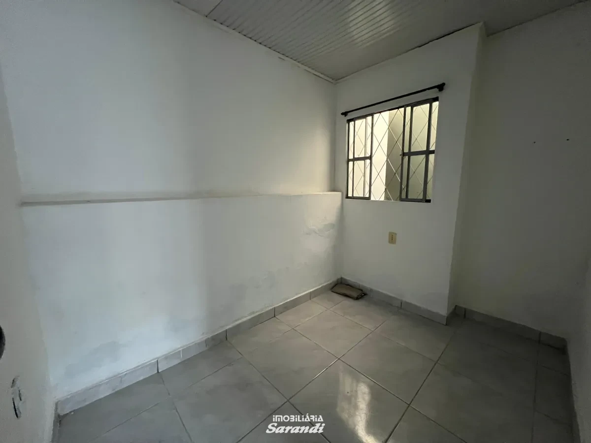 Casa (fundos) com 02 dormitórios, cozinha, sala e banheiro. - Sarandi, Porto Alegre [2836]