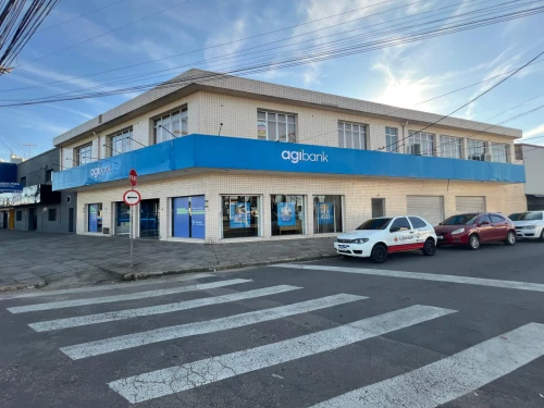 Imagem de Conjunto comercial com recepção, 4 salas e 1 banheiro.