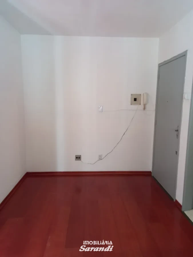 Aconchegante apartamento reformado, um dormitório a uma quadra do shopping Centerlar - Sarandi, Porto Alegre [4233]