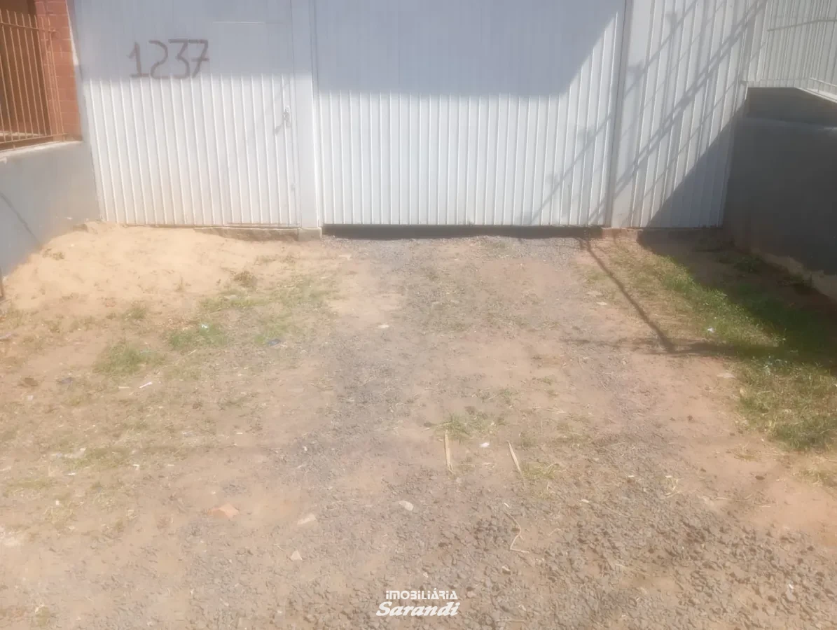 Terreno Bairro Navegantes com área de 485,10m² muito bem localizado em rua movimentada e com grande fluxo de veículos - São João, Porto Alegre [4242]