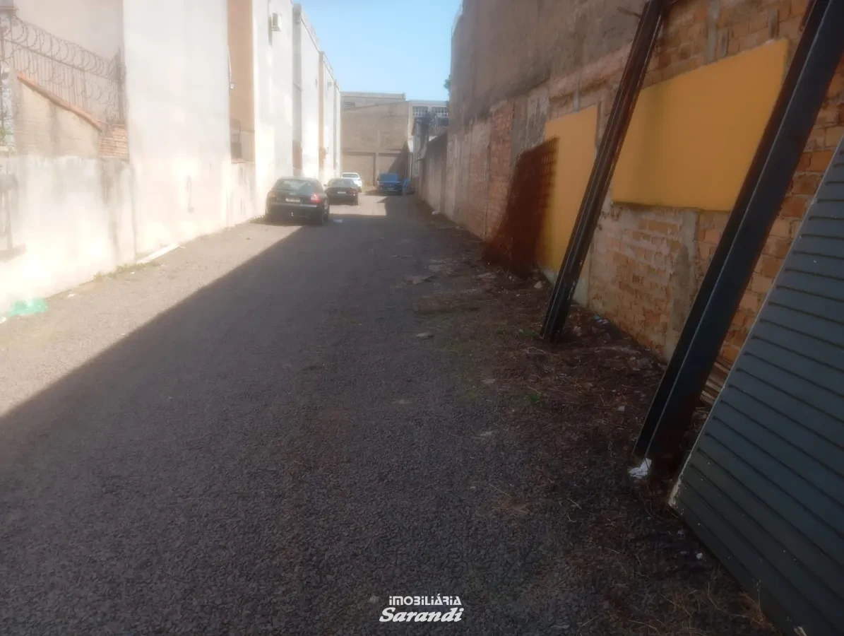 Terreno Bairro Navegantes com área de 485,10m² muito bem localizado em rua movimentada e com grande fluxo de veículos - São João, Porto Alegre [4242]
