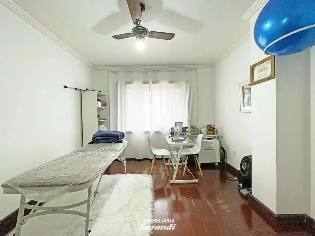 EXELENTE OPORTUNIDADE PARA NEGOCIAÇÃO, Sobrado área de 268,12m² quatro dormitórios, duas suítes closet bairro sarandi Porto Alegre - Sarandi, Porto Alegre [4244]
