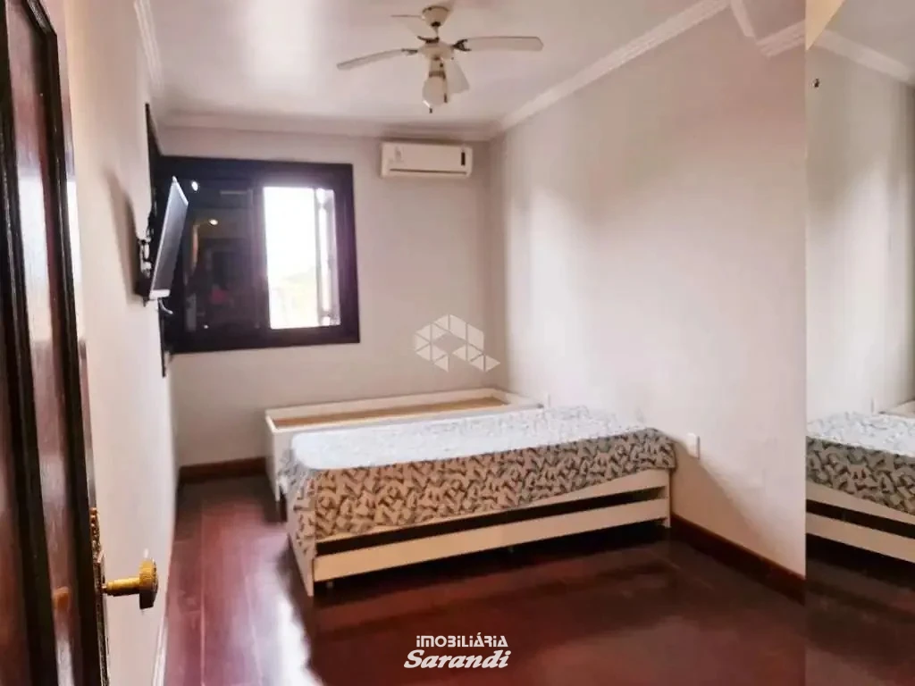EXELENTE OPORTUNIDADE PARA NEGOCIAÇÃO, Sobrado área de 268,12m² quatro dormitórios, duas suítes closet bairro sarandi Porto Alegre - Sarandi, Porto Alegre [4244]