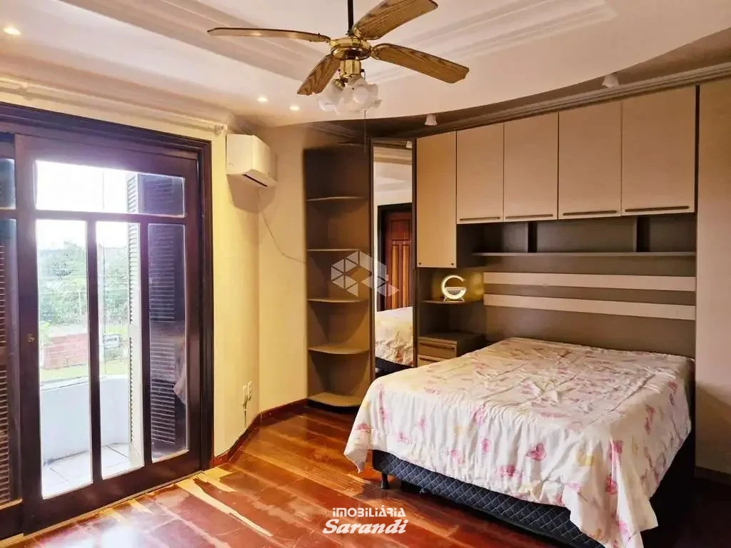 EXELENTE OPORTUNIDADE PARA NEGOCIAÇÃO, Sobrado área de 268,12m² quatro dormitórios, duas suítes closet bairro sarandi Porto Alegre - Sarandi, Porto Alegre [4244]